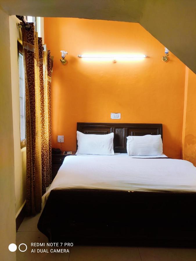 Castle View Hotel Mussoorie Exterior foto
